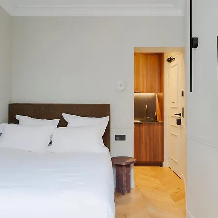 Maison Du Moulin 4* פריז