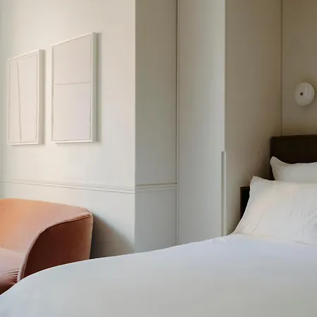 Maison Du Moulin 4* פריז
