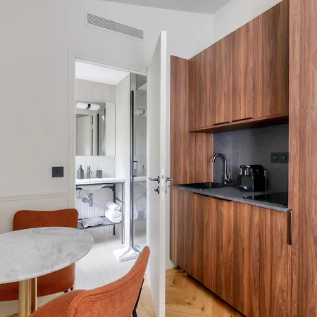 Maison Du Moulin Apart Otel Paris