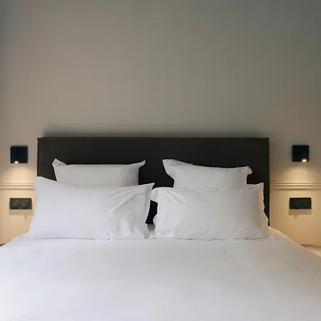 Maison Du Moulin 4* Paris