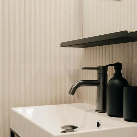 Maison Du Moulin 4* Paris