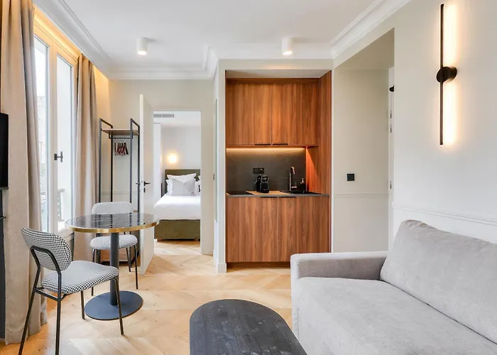 Maison Du Moulin מלון דירות 4*